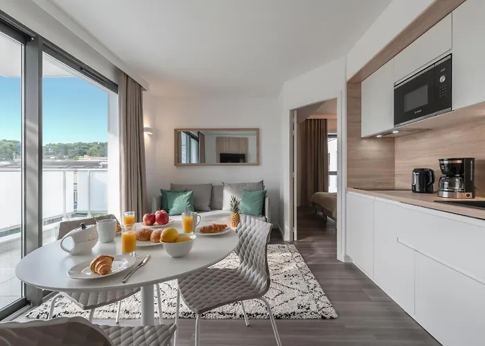 Lagrange Olympie 4* Antibes