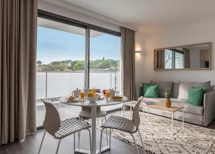 Aparthotel Lagrange Olympie 4*