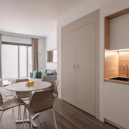 Lagrange Apart'hôtel Olympie 4*