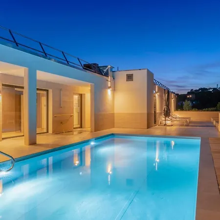 Lagrange Apart'hôtel Olympie 4*