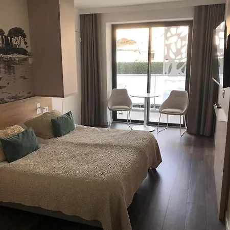 Апарт-отель Lagrange Olympie Антиб