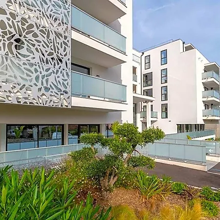 Lagrange Apart'hôtel Olympie Antibes