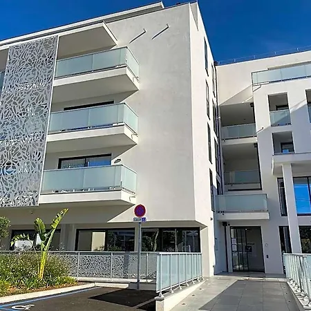 Lagrange Apart'hôtel Olympie 4*