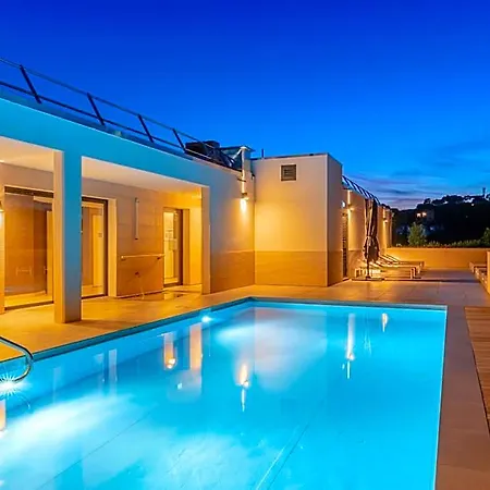 Lagrange Apart'hôtel Olympie 4*