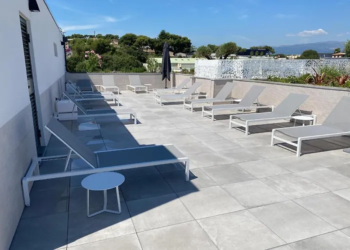 Aparthotel Lagrange Olympie Antibes